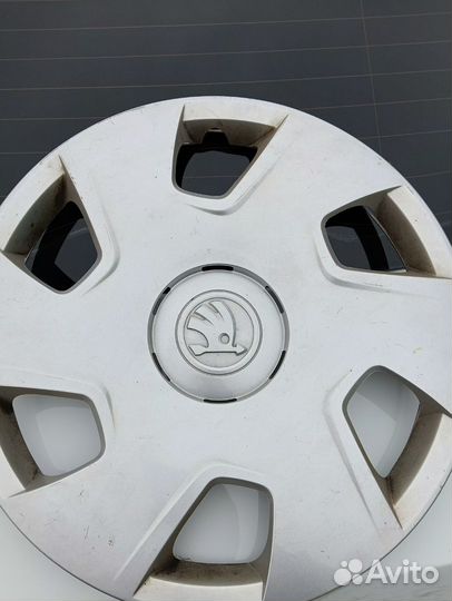 Колпаки на шкоду r15