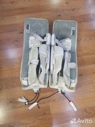 Хоккей с шайбой: вратарские щитки bauer