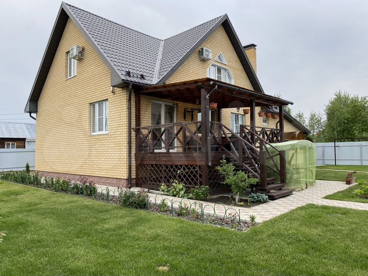 Дом 180 м² на участке 12 сот.
