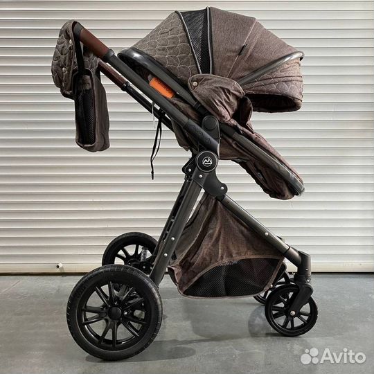 Детская коляска Luxmom V9 2в1