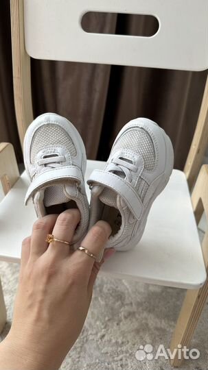 Кроссовки детские 23 размер