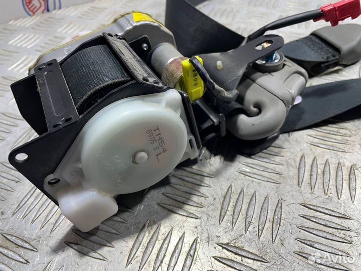 Ремень безопасности Mitsubishi Pajero (V60) III (1