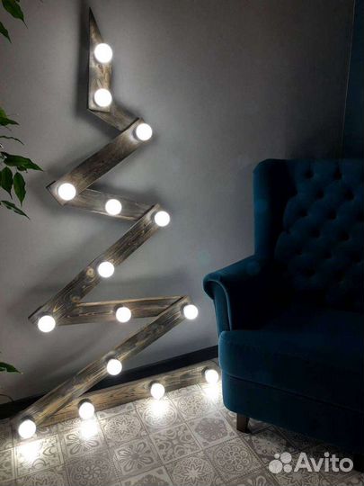 Елка декоративная из паллет