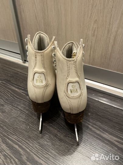 Фигурные коньки Wifa 31