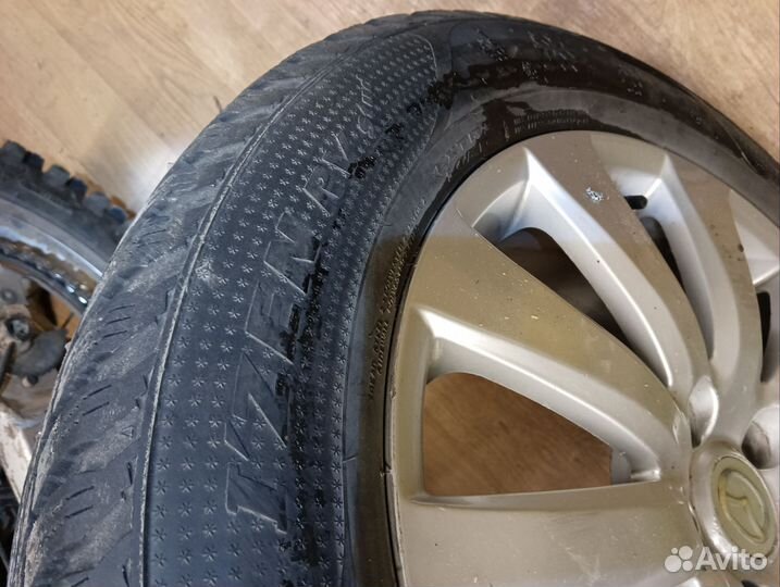 Kumho I'Zen RV Stud KC16 235/60 R18