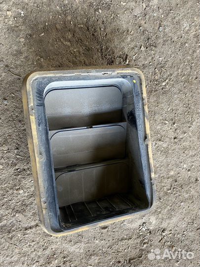 Вентиляционный клапан левый Пежо 408