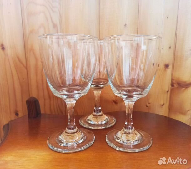 Стаканы, бокалы, чашки