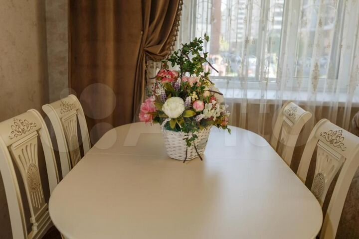 2-к. квартира, 65 м², 1/5 эт.