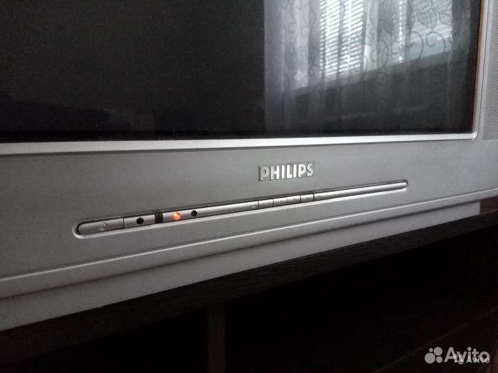 Телевизор horizont + philips
