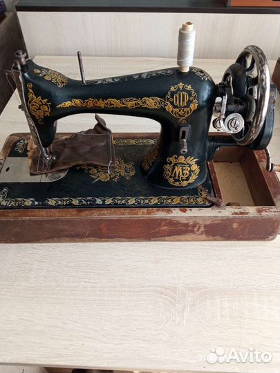 Швейная машинка по коже