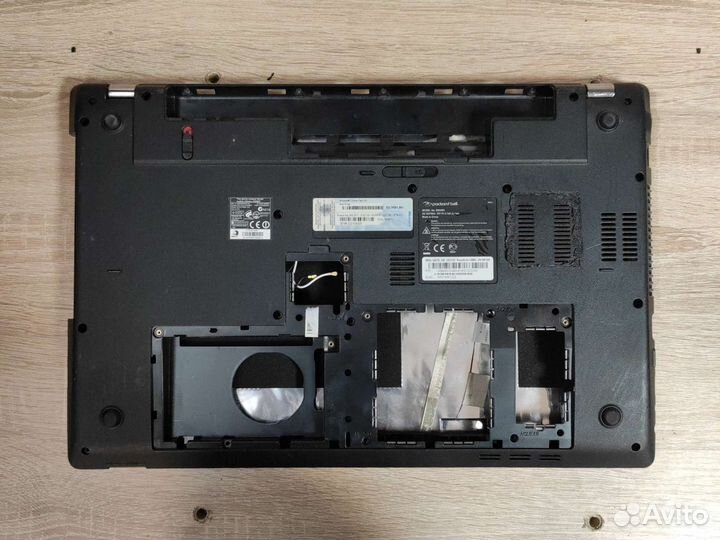 Корпус для ноутбука (разбор) Packard bell LM85