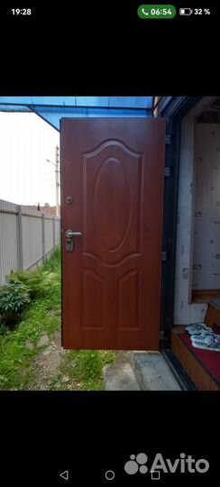 Продам дверь металлическую б/у