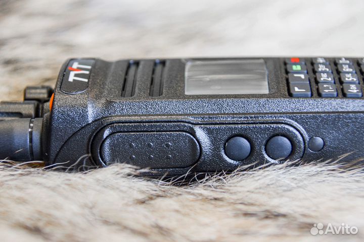 Цифровая рация TYT DMR MD-398 комплект с двумя аку