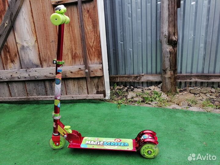 Детский самокат Magic scooter