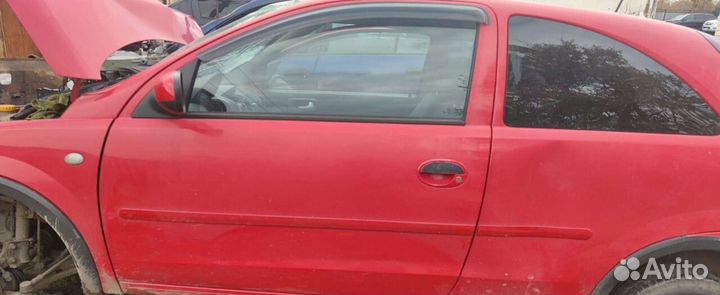Дверь левая Opel Corsa C купэ