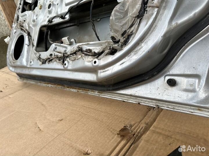 Дверь передняя правая Kia Spectra 1.6 S6D 2008