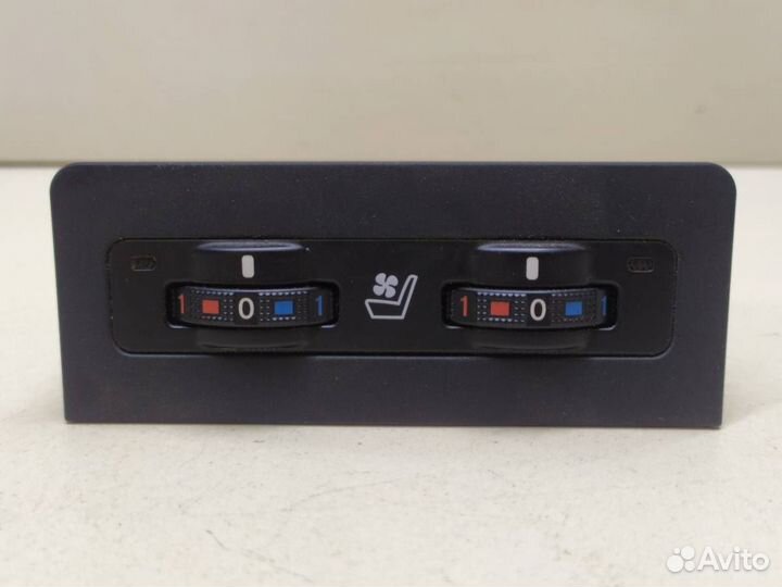 Кнопка обогрева сидений Lexus GS 300/400/430 S190