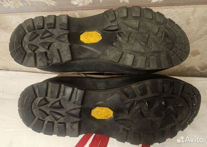 Горные ботинки