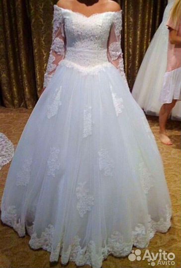 Свадебное платье