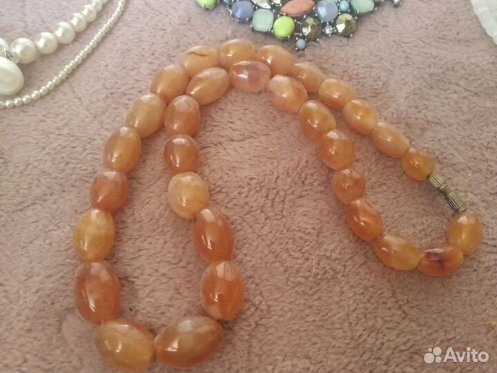 Бусы из натуральных камней