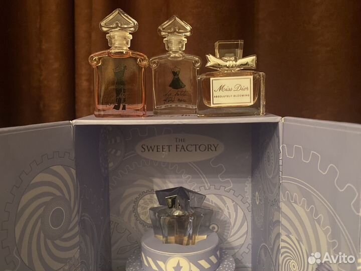 Коллекция миниатюр ароматов