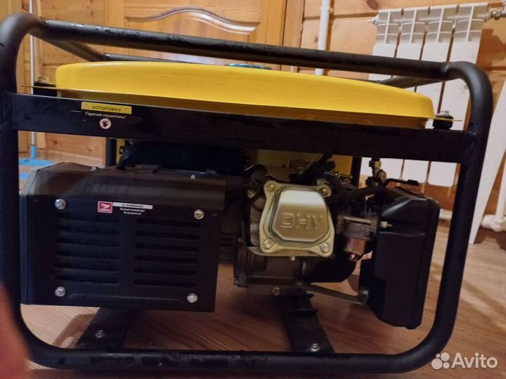Бензиновый генератор