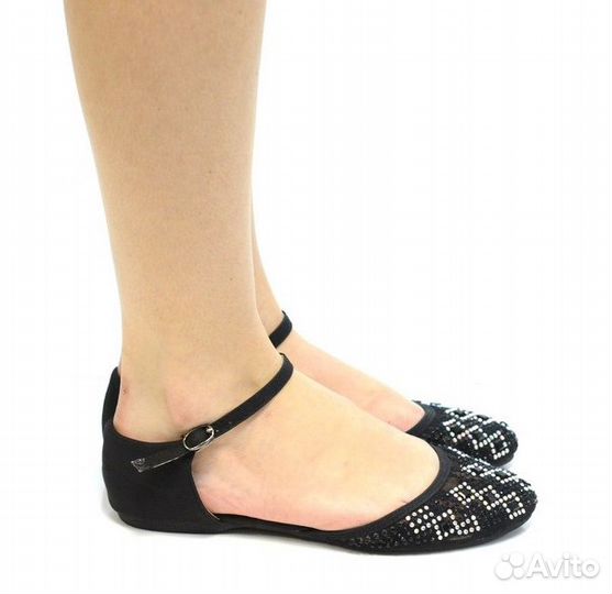 Босоножки новые (р. 38)