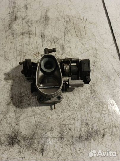Дроссельная заслонка Audi 80 8C/B4