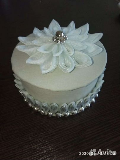 В наличии и под заказ изделия в техники канзаши