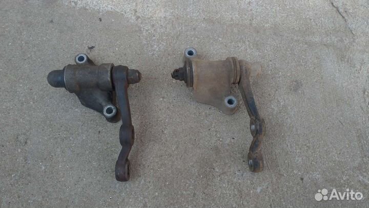 Рулевой маятник ваз 2107