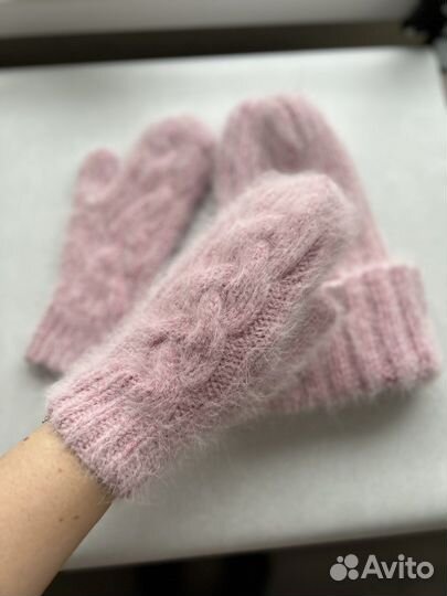 Комплект варежки и шапка вязаные новые