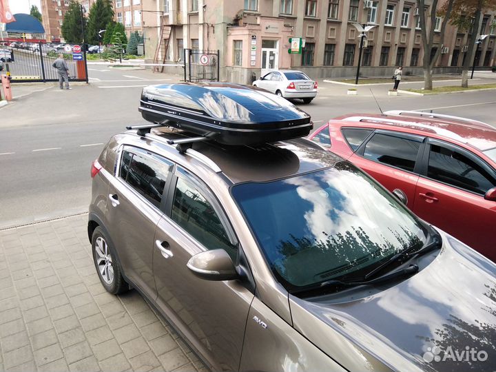 Бокс черный глянец Магнум 390 на Kia Sportage