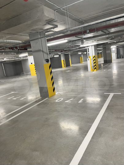 Машиноместо, 13 м²