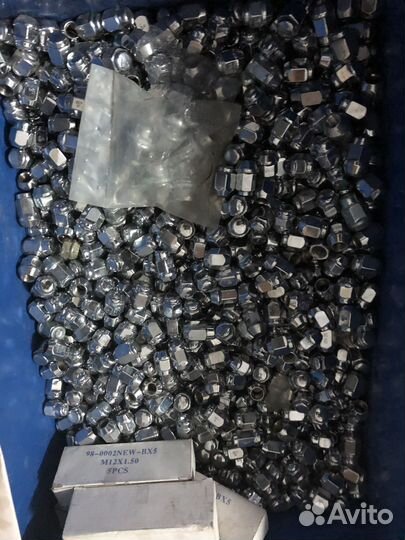 Гайка колеса