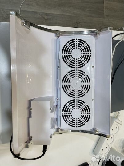 Вытяжка / пылесос для маникюра