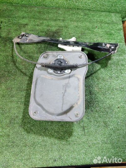 Стеклоподъемник задний левый Skoda Fabia 2 2009