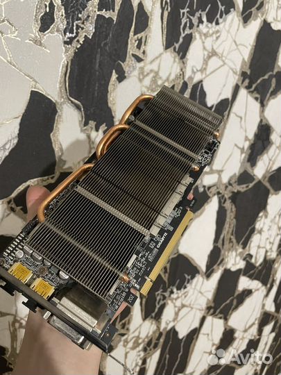 Видеокарта gigabyte RX 570 4Gb