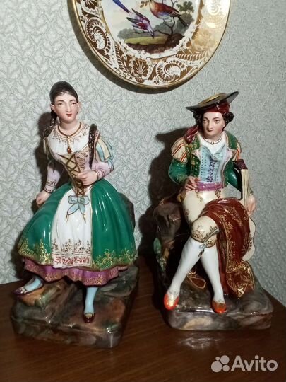 Фарфоровые статуэтки 19 век