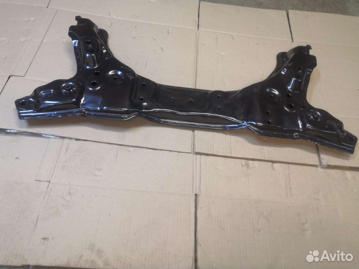 Подрамник передний Suzuki Liana RB21 RD31