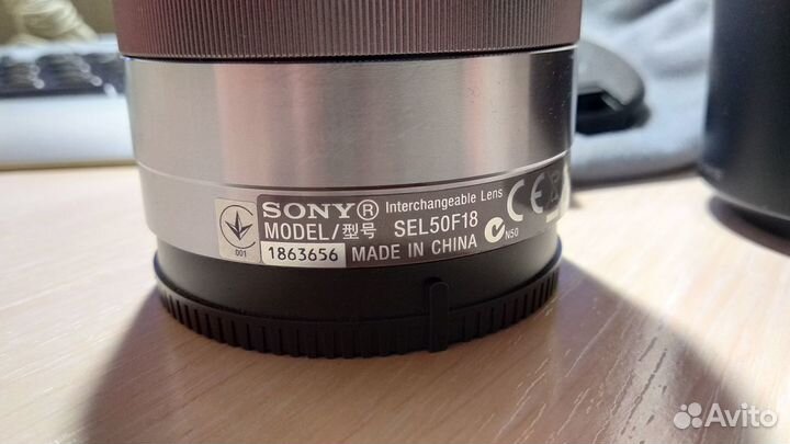 Объектив Sony sel50f18