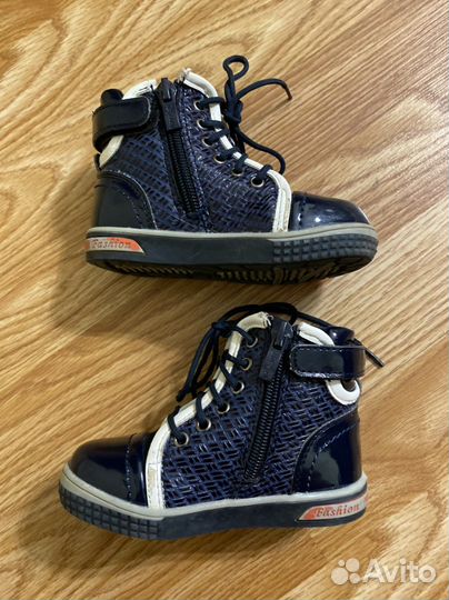 Ботинки для девочки 22