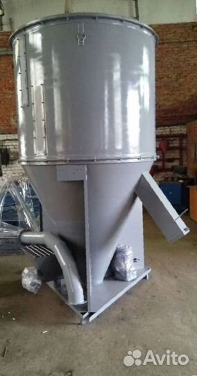 Смеситель длдя комбикорма св 1,1