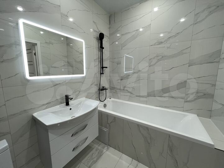 2-к. квартира, 65 м², 6/16 эт.