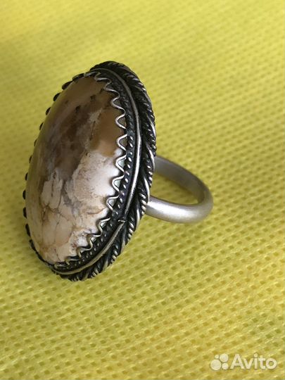 Кольцо с натуральным камнем 18 размер
