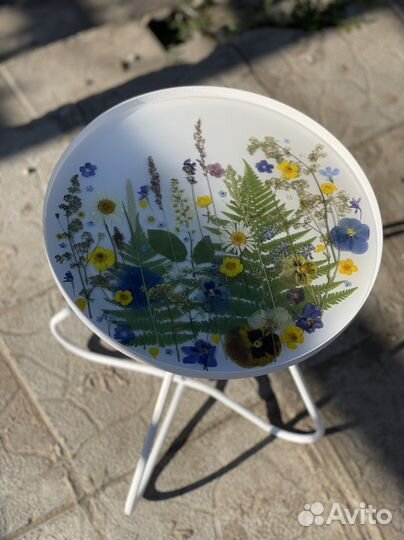 Стол из смолы и сухоцветов поднос картина из смолы