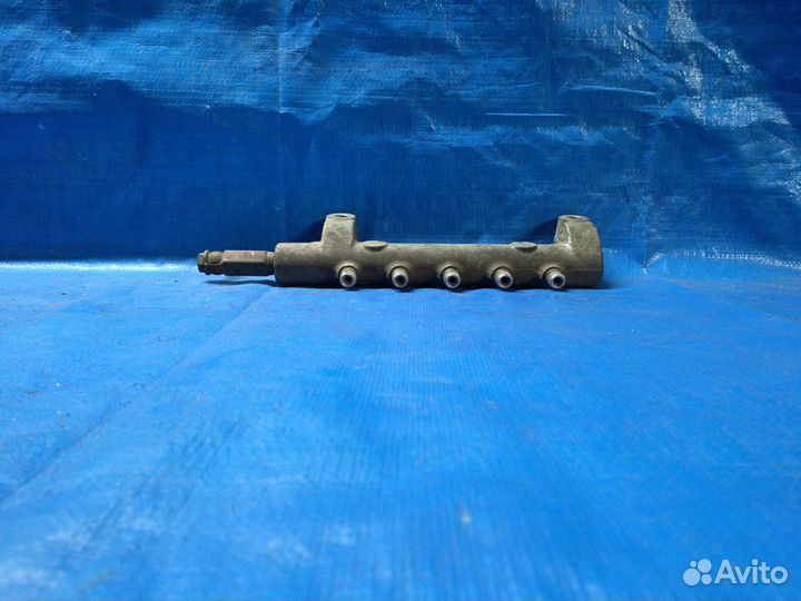 Б/У Б/У Рейка топливная (рампа) Nissan Navara D