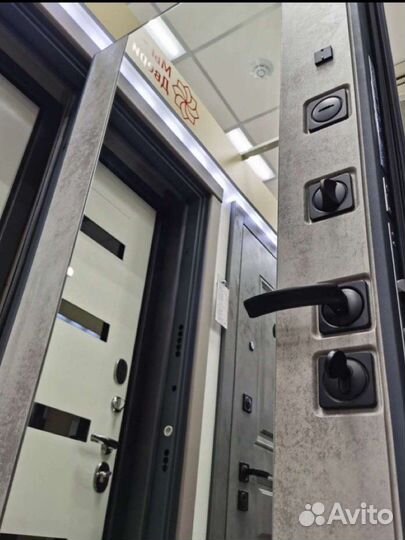 Дверь с Зеркалом премиум