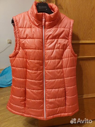 Продам комплект: жилет и куртка