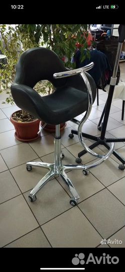 Детское кресло для стрижки