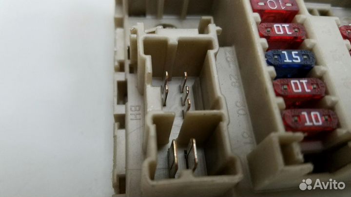 Блок предохранителей Nissan Primera P12 QR20DE